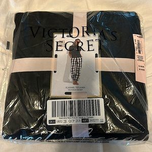 Victoria Secret flannel pajamas size 2XR. Brand new in package